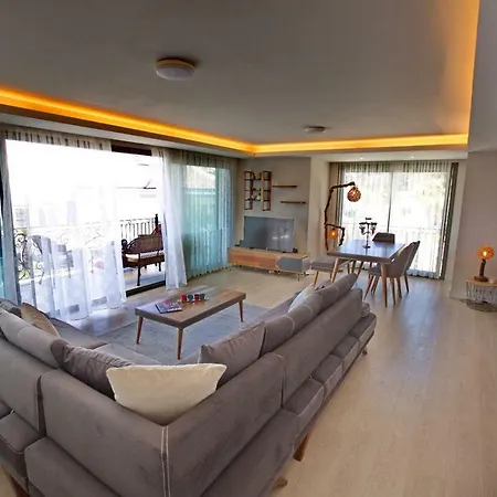 Luxe Penthouse Arte Mare דירה קוסדסי